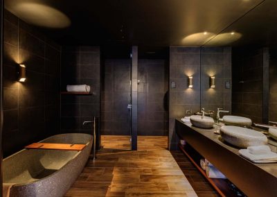 Macq01 Hotel bathroom, professional photography of hotels
